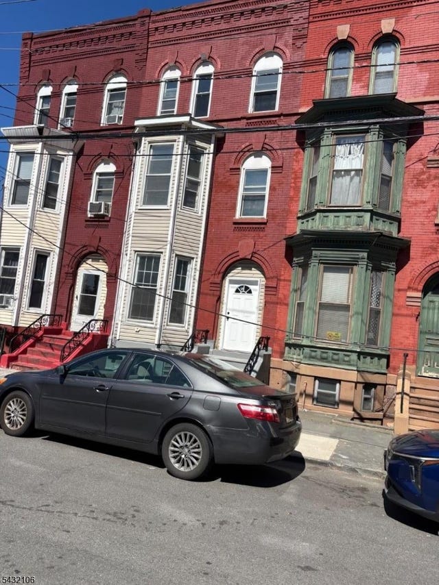 69 Columbia St 2