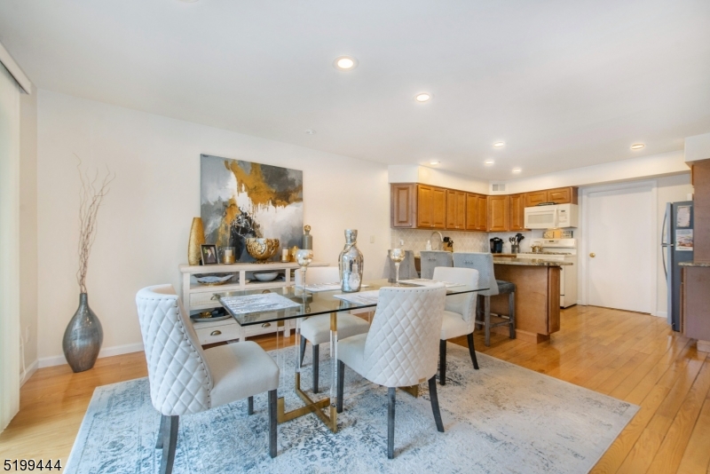 Dorset Hollow - Residential