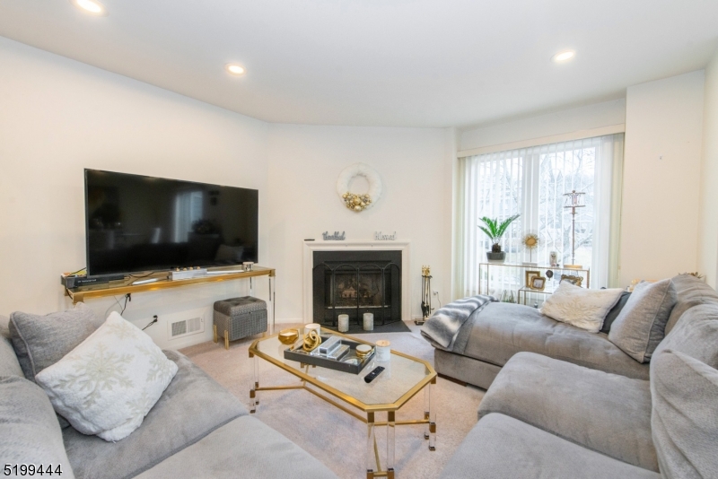 Dorset Hollow - Residential