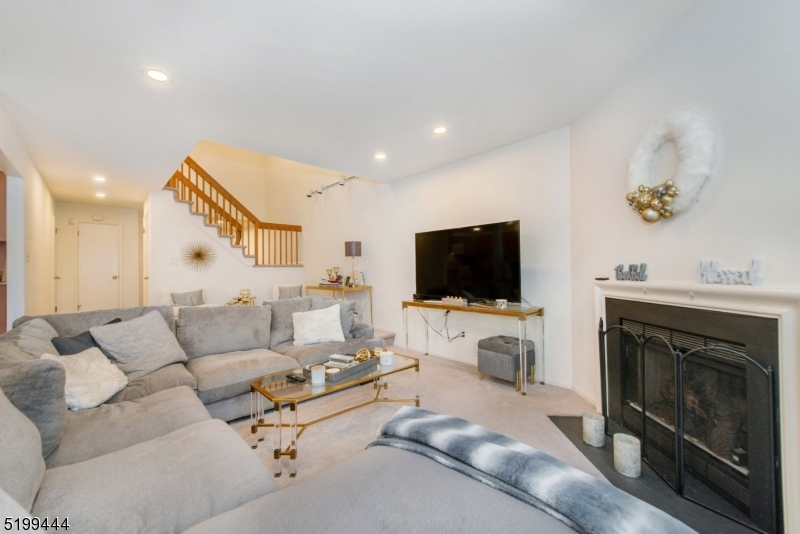 Dorset Hollow - Residential