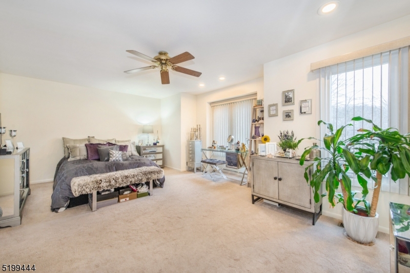 Dorset Hollow - Residential