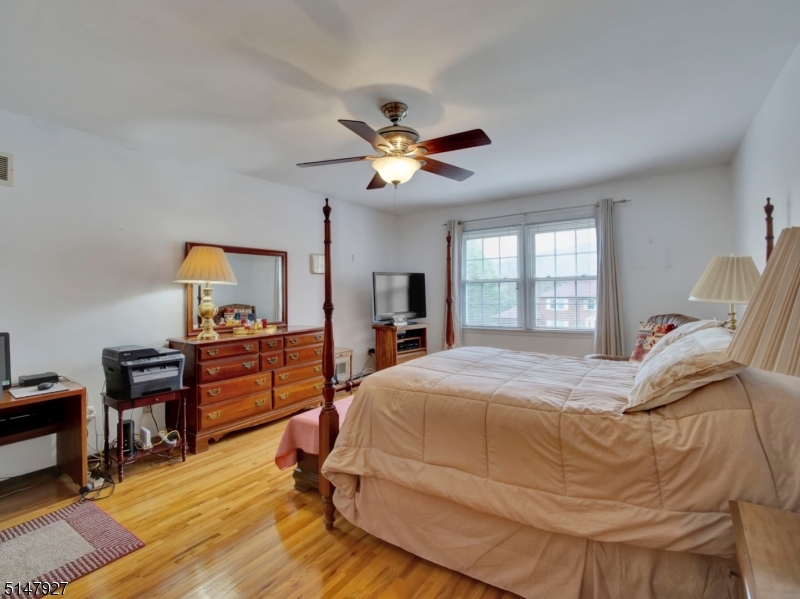 SUCCASUNNA - Residential