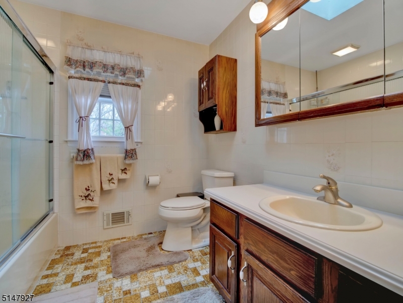 SUCCASUNNA - Residential