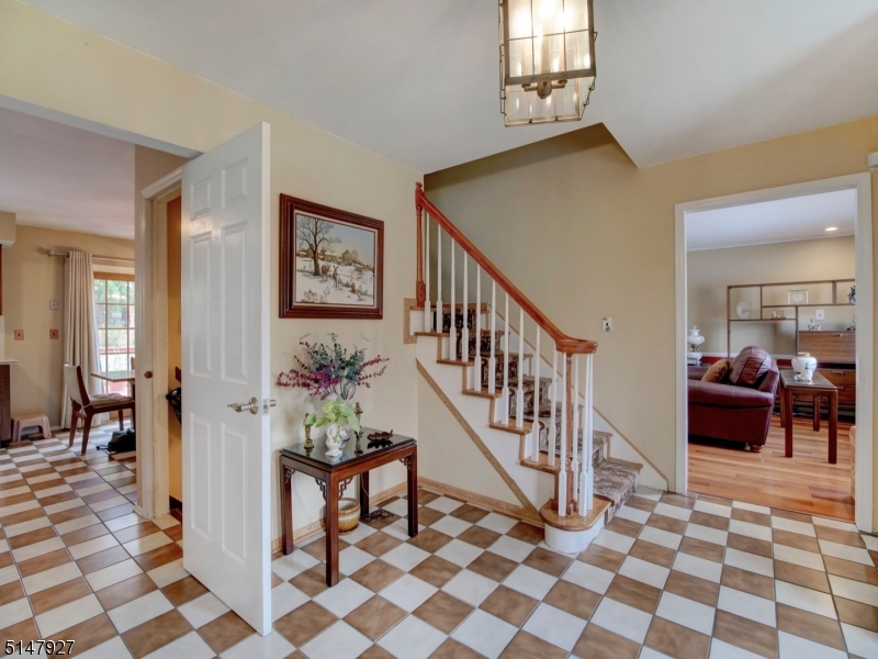 SUCCASUNNA - Residential