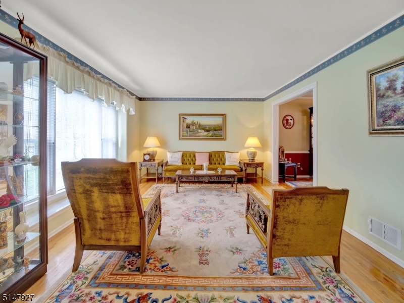 SUCCASUNNA - Residential