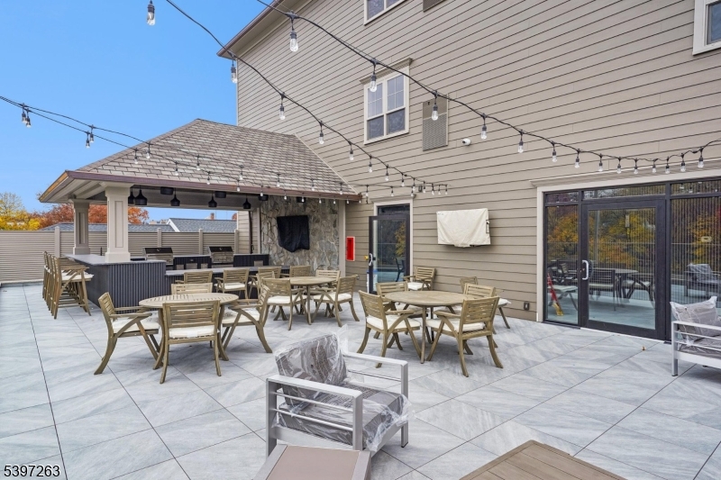 Fairview Plaza - Residential Lease