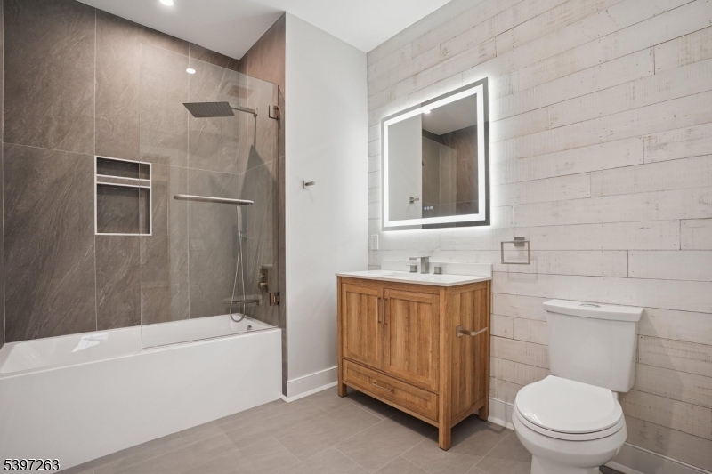 Fairview Plaza - Residential Lease