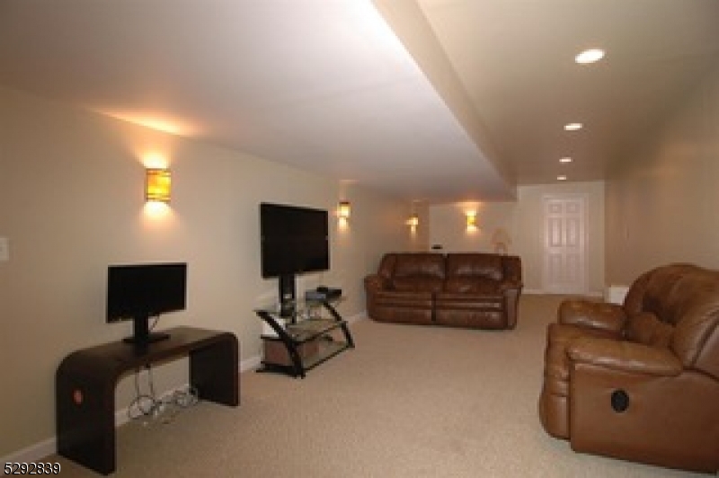 Poets Peak - Residential