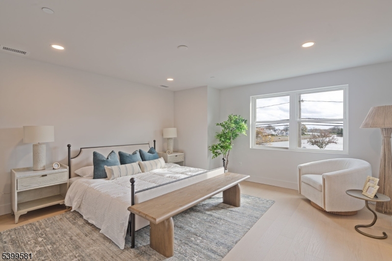 Avon Lakeview Townhomes - Residential