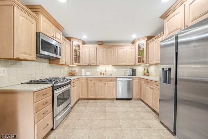 Fayson Lakes - Residential