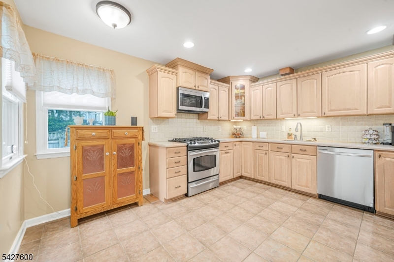 Fayson Lakes - Residential