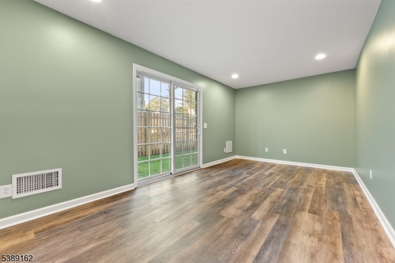 Montgomery Court - Residential