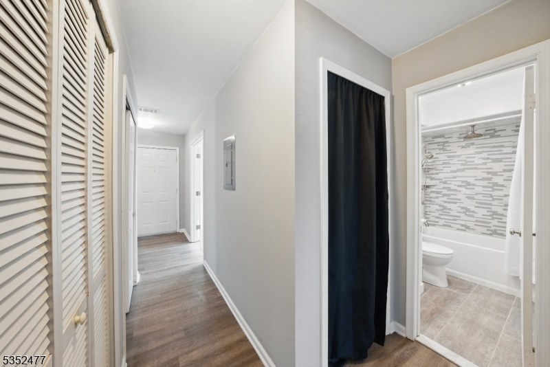 Hunters Crossing - Residential