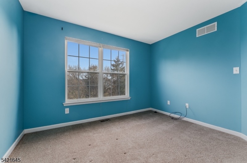 GRENWICH CHASE - Residential