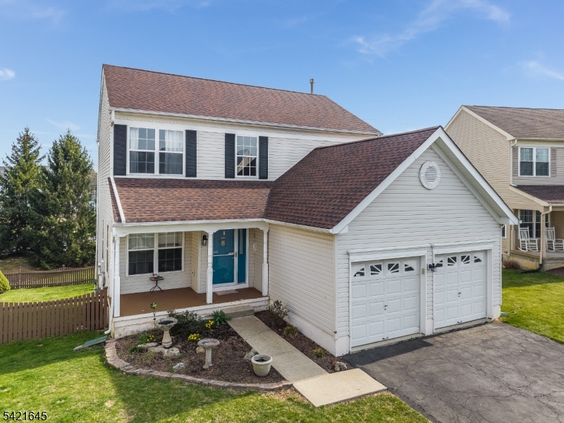 GRENWICH CHASE - Residential