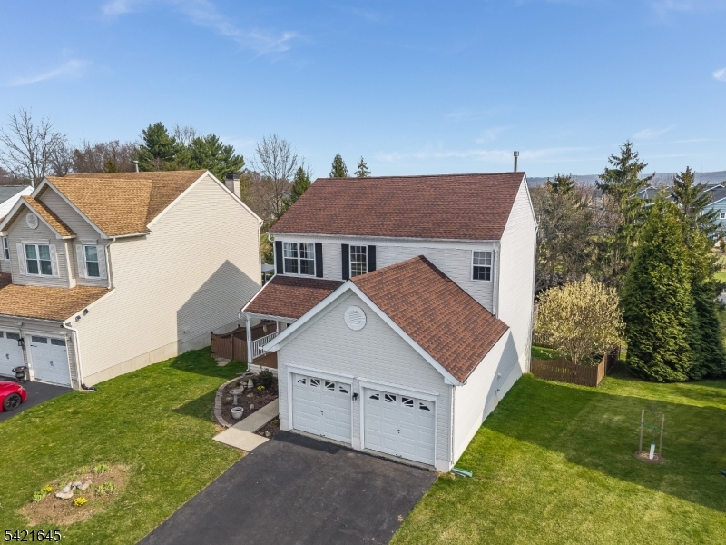 GRENWICH CHASE - Residential