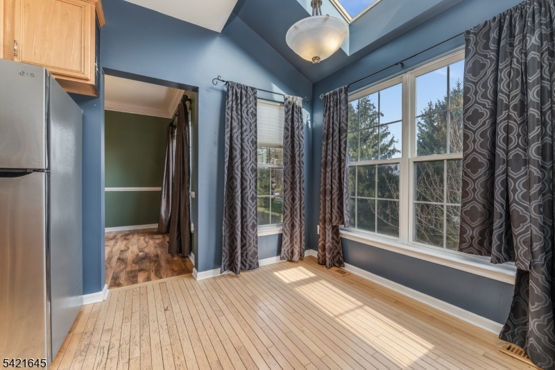 GRENWICH CHASE - Residential