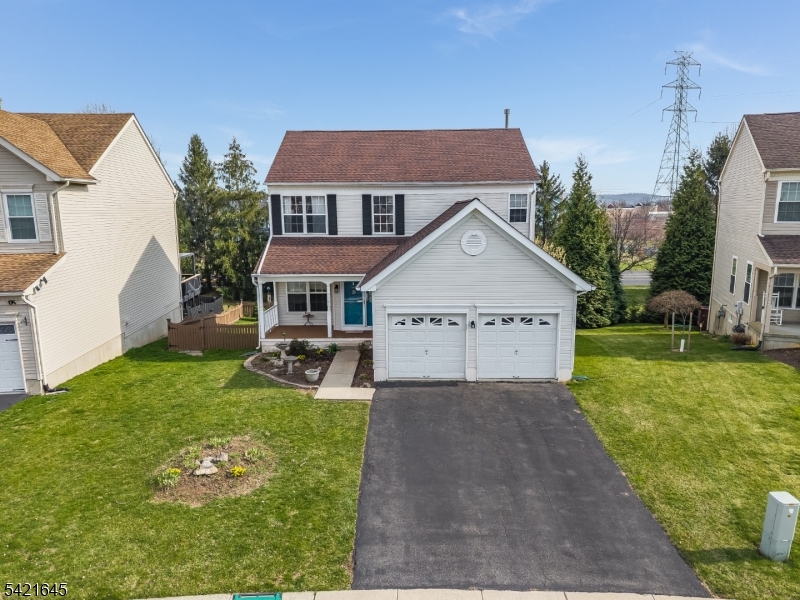 GRENWICH CHASE - Residential