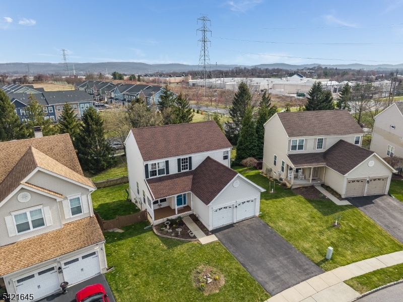 GRENWICH CHASE - Residential