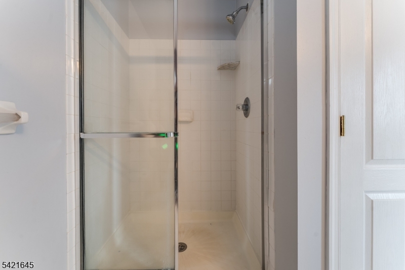 GRENWICH CHASE - Residential