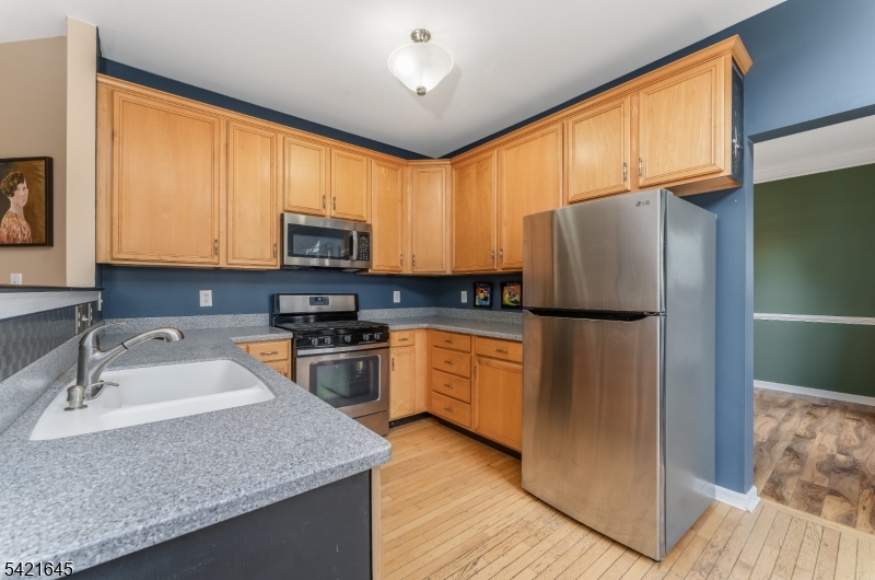 GRENWICH CHASE - Residential