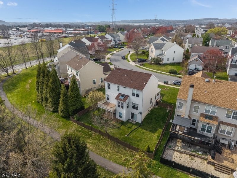 GRENWICH CHASE - Residential