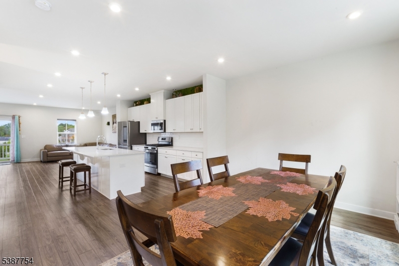 Mountain Ridge Estates - Residential Lease