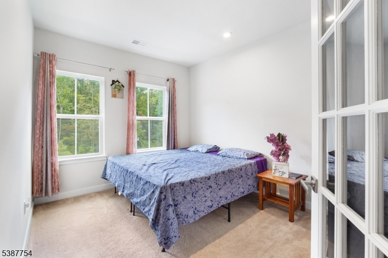 Mountain Ridge Estates - Residential Lease