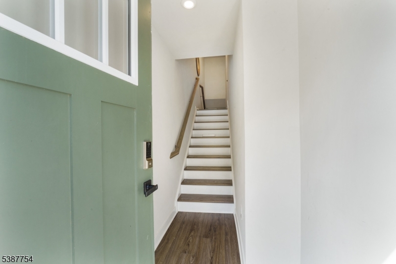 Mountain Ridge Estates - Residential Lease