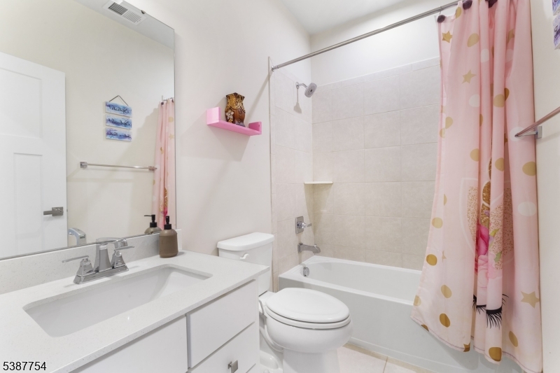 Mountain Ridge Estates - Residential Lease