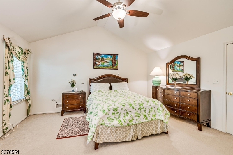 South Plainfield Boro, New Jersey 07080, United States, 2 Bedrooms Bedrooms, ,3 BathroomsBathrooms,Residential,Active,191599