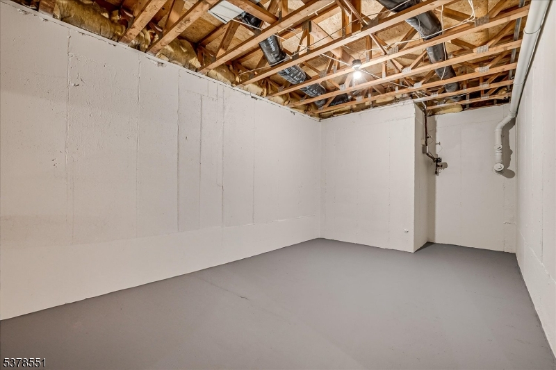 South Plainfield Boro, New Jersey 07080, United States, 2 Bedrooms Bedrooms, ,3 BathroomsBathrooms,Residential,Active,191599