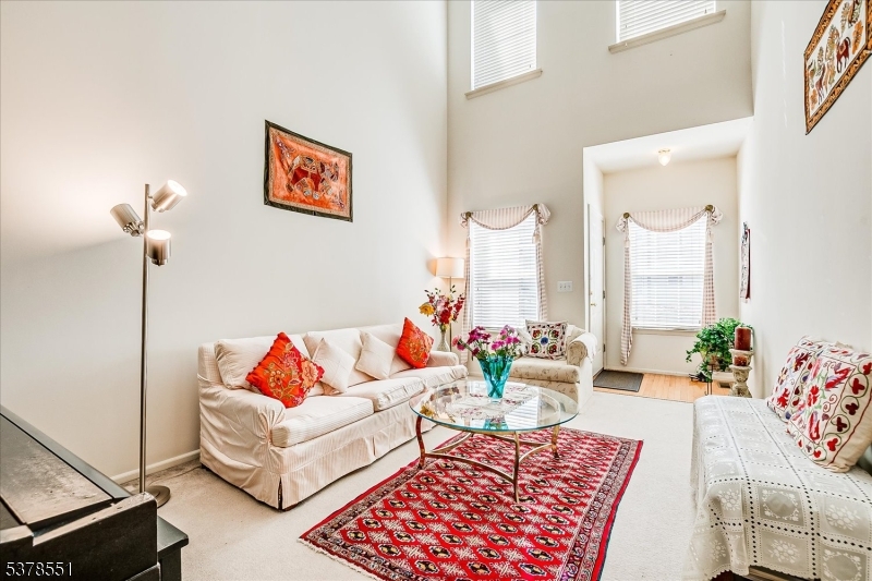 South Plainfield Boro, New Jersey 07080, United States, 2 Bedrooms Bedrooms, ,3 BathroomsBathrooms,Residential,Active,191599