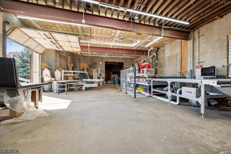 Raritan Boro, New Jersey 08869, United States, ,Commercial,Active,213657