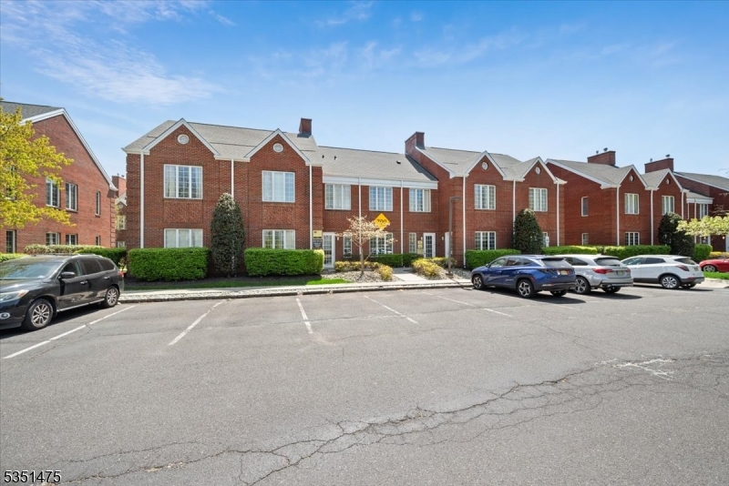 Hillsborough Twp., New Jersey 08844, United States, ,Residential,Active,227568