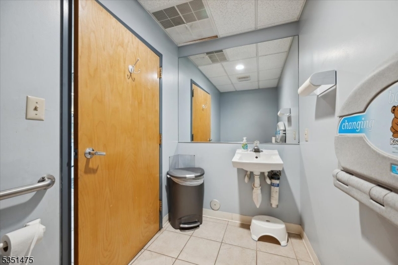 Hillsborough Twp., New Jersey 08844, United States, ,Residential,Active,227568