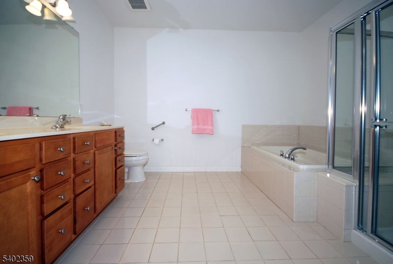 Four Seasons at Great Notch - Residential