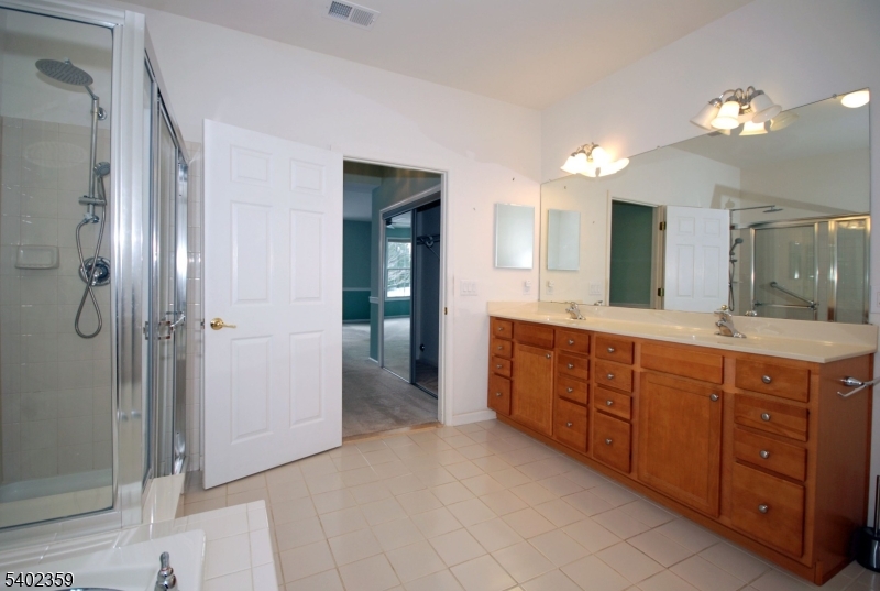 Four Seasons at Great Notch - Residential