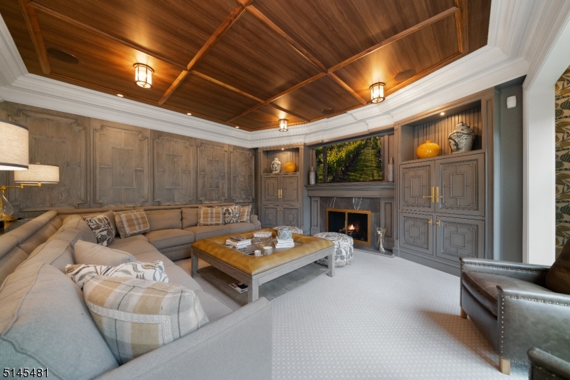 The Pond - Residential