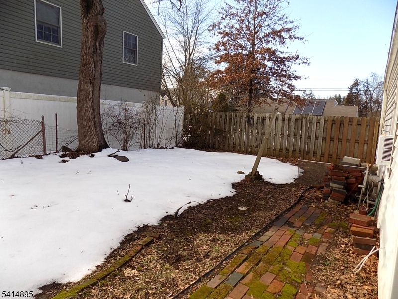 POMPTON PLAINS VILLAGE SEC - Residential