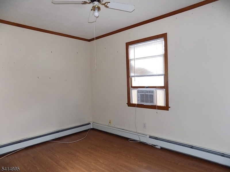 POMPTON PLAINS VILLAGE SEC - Residential