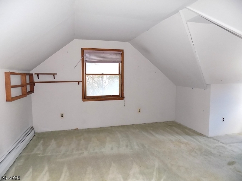 POMPTON PLAINS VILLAGE SEC - Residential