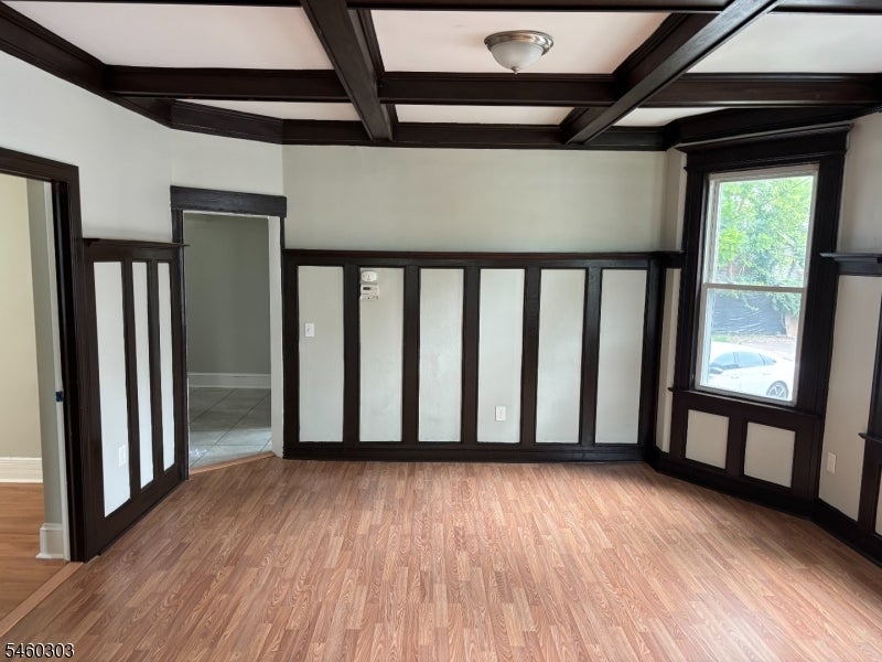54 Chestnut St - Photo 2