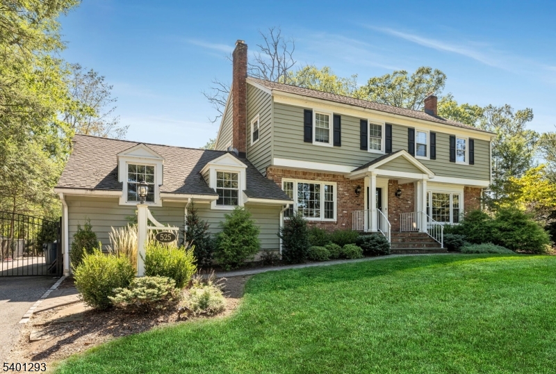 Pines lake - Residential