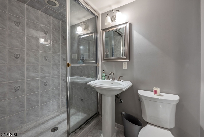 Pines lake - Residential