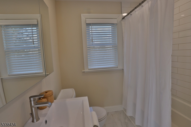 Clinton Twp., New Jersey 08801, United States, 2 Bedrooms Bedrooms, ,1 BathroomBathrooms,Residential,Active,3935