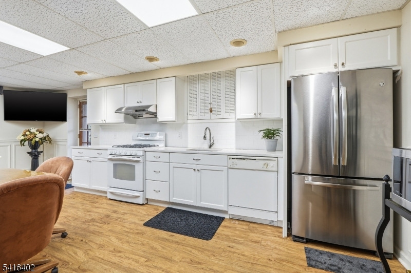 Rolling Hills - Residential