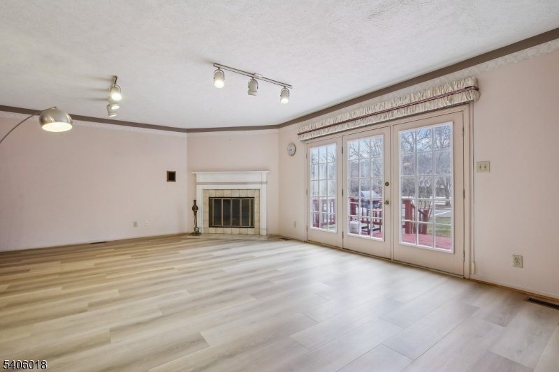 PRINCETON VILLAGE - Residential