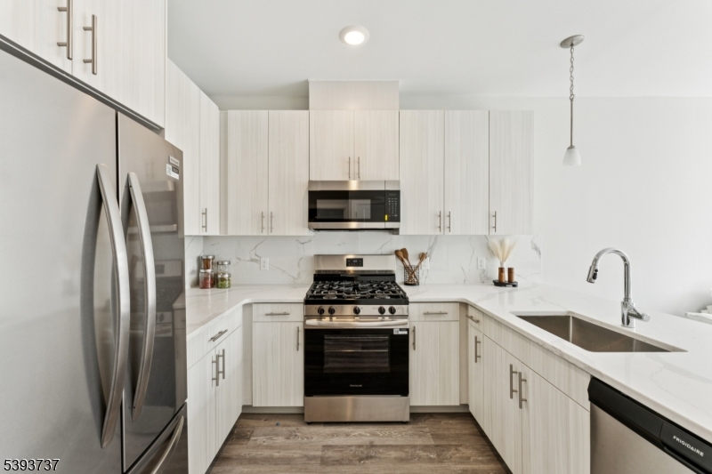 Veranta by Kontos - Residential Lease