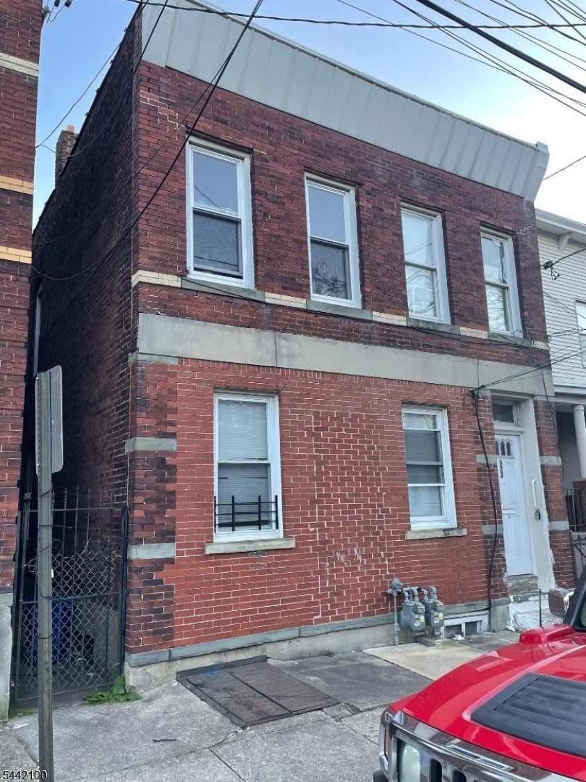 Photo 1 of 4 — 322 S 7Th St, Elizabeth City, NJ 07202